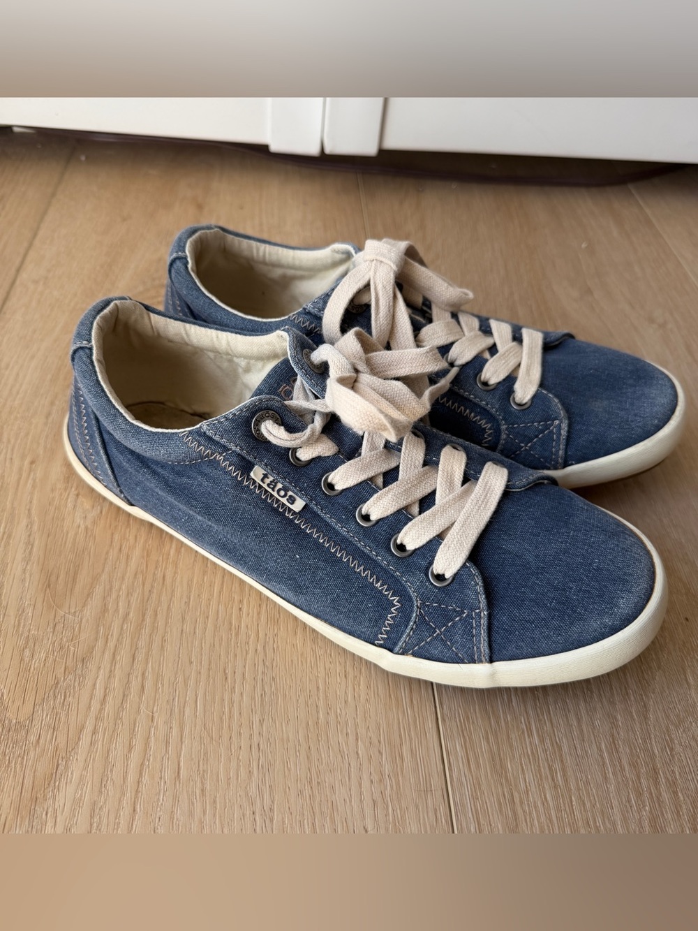 Taos Women's Denim Sneakers with Cream Laces